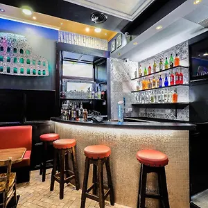 Alessandro Palace & Bar Vandrerhjem