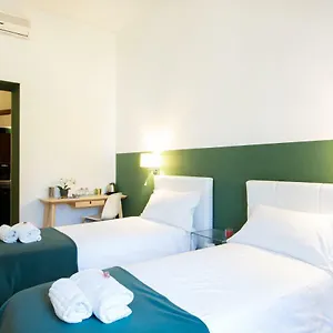 2* Πανσιόν Lombardia40 Luxury