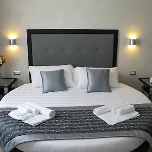 2* Πανσιόν Veneto Relais